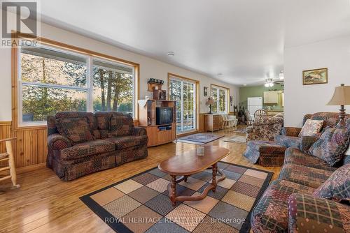 1330 County Rd 49 Road, Kawartha Lakes (Somerville), ON - Indoor Photo Showing Living Room