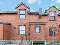 2060 Brunswick Street  Halifax, NS B3K 2Y7