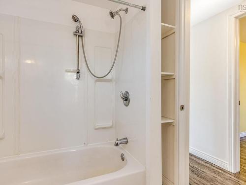 18 School Street, Hantsport, NS 