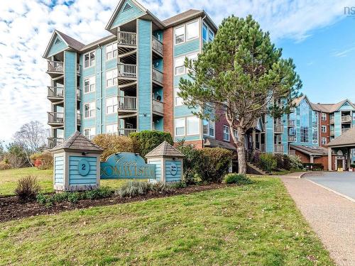 311 2 Lake Drive, Bedford, NS 