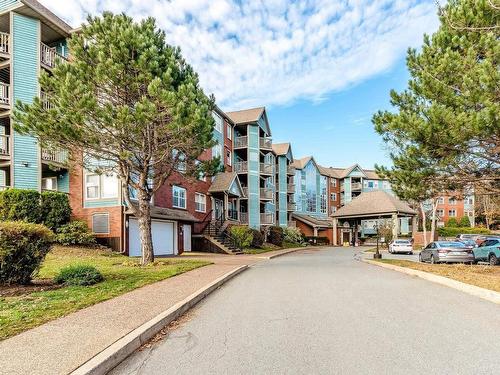 311 2 Lake Drive, Bedford, NS 