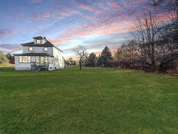 116 Trunk 6 Highway  Amherst, NS B4H 3Y4