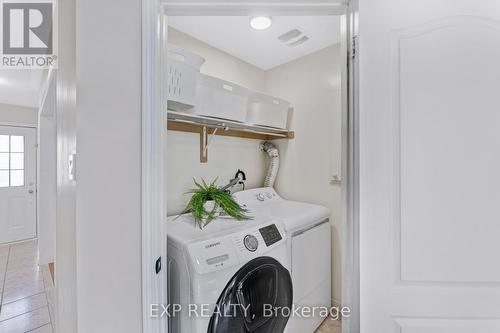 168 Wainscot Avenue, Newmarket, ON - Indoor Photo Showing Laundry Room