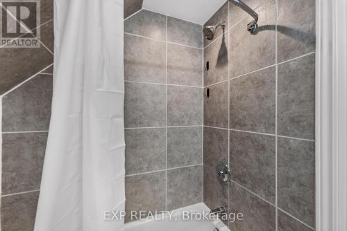 168 Wainscot Avenue, Newmarket, ON - Indoor Photo Showing Bathroom