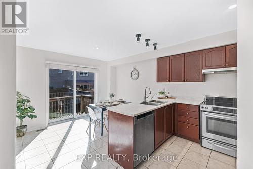 168 Wainscot Avenue, Newmarket, ON - Indoor Photo Showing Kitchen With Double Sink