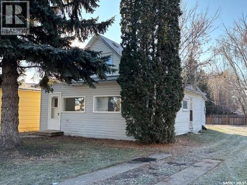134 2Nd Avenue W, Canora, SK - Outdoor