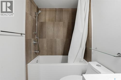 302 120 Phelps Way, Saskatoon, SK - Indoor Photo Showing Laundry Room