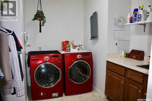 31 Queen Street, Clavet, SK - Indoor Photo Showing Laundry Room