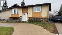 1534 Fleet STREET  Regina, SK S4N 5S1