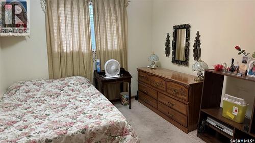 1534 Fleet Street, Regina, SK - Indoor Photo Showing Bedroom