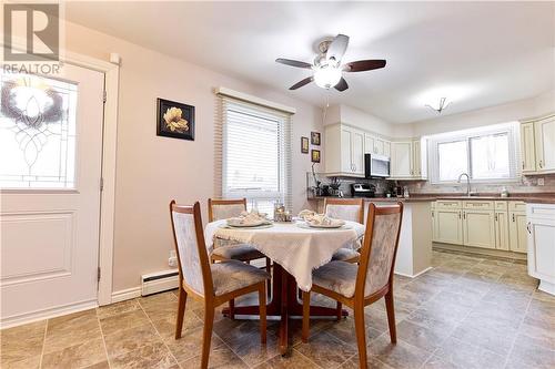 910 Mountview Crescent, Sudbury, ON - Indoor Photo Showing Dining Room