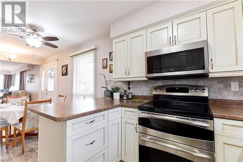 910 Mountview Crescent, Sudbury, ON - Indoor Photo Showing Kitchen