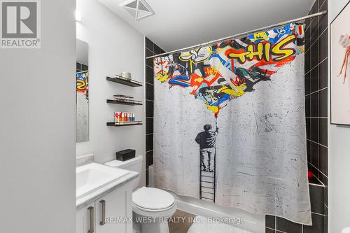 1062 Douglas Mccurdy Common, Mississauga, ON - Indoor Photo Showing Bathroom