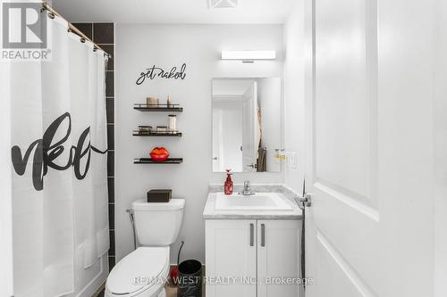 1062 Douglas Mccurdy Common, Mississauga, ON - Indoor Photo Showing Bathroom