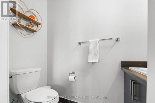 1062 Douglas Mccurdy Common, Mississauga, ON - Indoor Photo Showing Bathroom