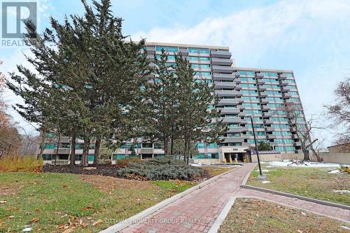 416 - 555 Brittany Drive, Ottawa, ON - Outdoor