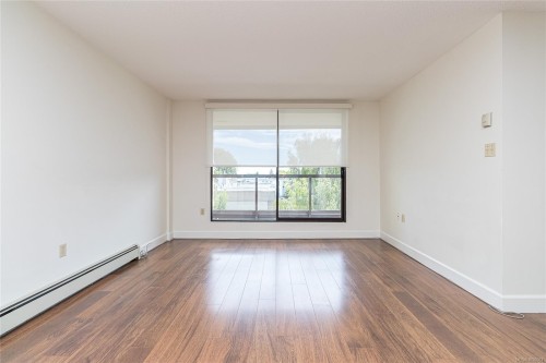 501-1745 Leighton Rd, Victoria, BC - Indoor Photo Showing Other Room