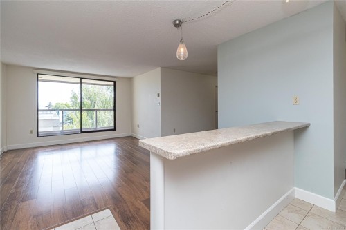 501-1745 Leighton Rd, Victoria, BC - Indoor Photo Showing Other Room