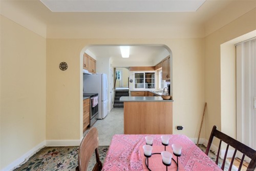 2587 Macdonald Dr West, Saanich, BC 