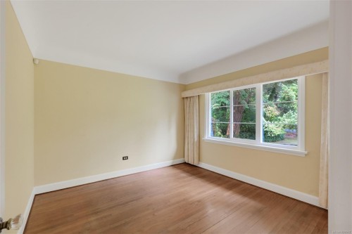 2587 Macdonald Dr West, Saanich, BC 