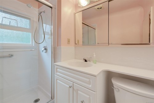 2587 Macdonald Dr West, Saanich, BC 