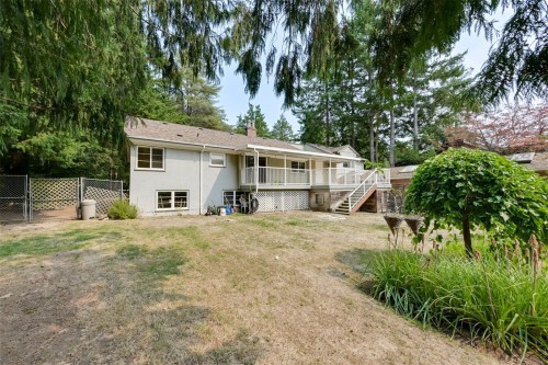 2587 Macdonald Dr West, Saanich, BC 