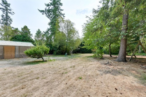 2587 Macdonald Dr West, Saanich, BC 
