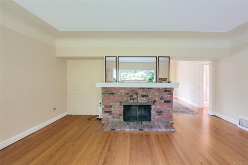 2587 Macdonald Dr West, Saanich, BC 