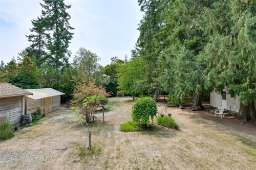 2587 Macdonald Dr West, Saanich, BC 