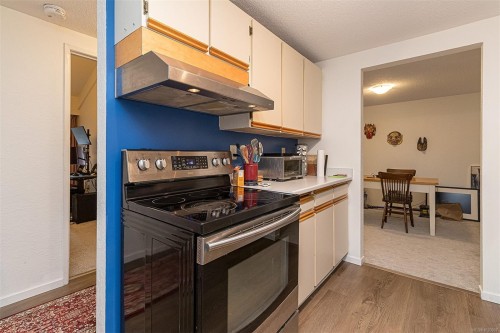 419-1005 Mckenzie Ave, Saanich, BC - Indoor Photo Showing Kitchen