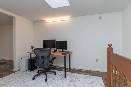 419-1005 Mckenzie Ave, Saanich, BC - Indoor Photo Showing Office