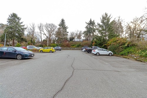 419-1005 Mckenzie Ave, Saanich, BC - Outdoor