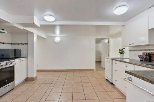 3944 Cedar Hill Cross Rd, Saanich, BC 