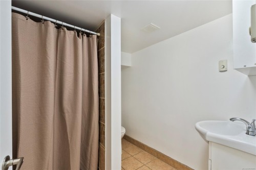 3944 Cedar Hill Cross Rd, Saanich, BC 