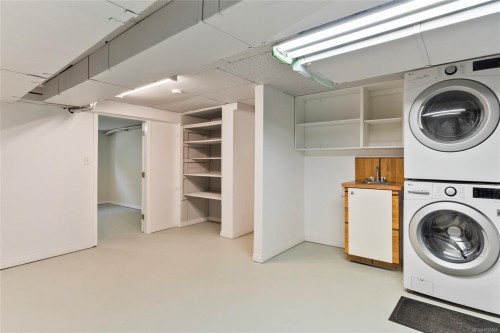 3944 Cedar Hill Cross Rd, Saanich, BC 