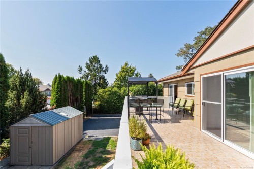 3944 Cedar Hill Cross Rd, Saanich, BC 