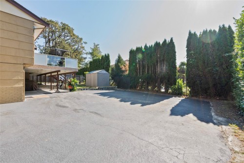 3944 Cedar Hill Cross Rd, Saanich, BC 