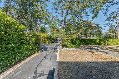 3944 Cedar Hill Cross Rd, Saanich, BC 