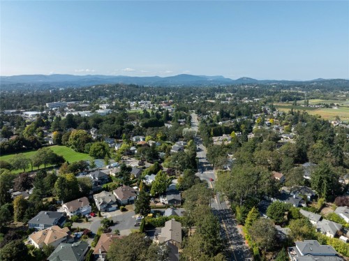 3944 Cedar Hill Cross Rd, Saanich, BC 