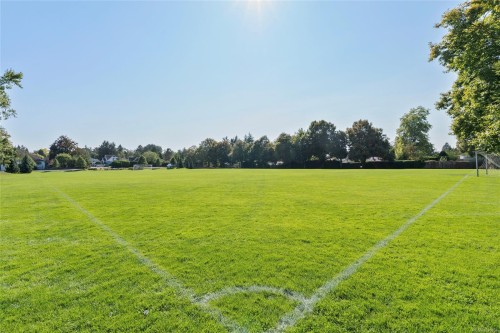 3944 Cedar Hill Cross Rd, Saanich, BC 