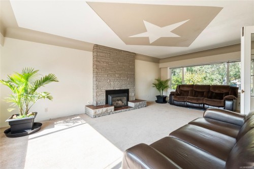 3944 Cedar Hill Cross Rd, Saanich, BC 