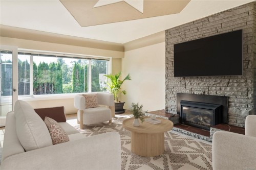 3944 Cedar Hill Cross Rd, Saanich, BC 