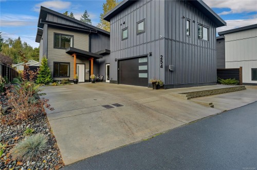 254 Twillingate Rd, Campbell River, BC 