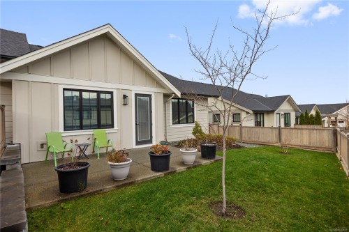 124-4098 Buckstone Rd, Courtenay, BC 