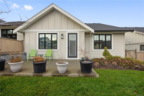 124-4098 Buckstone Rd, Courtenay, BC 