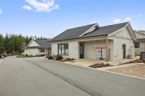 124-4098 Buckstone Rd, Courtenay, BC 
