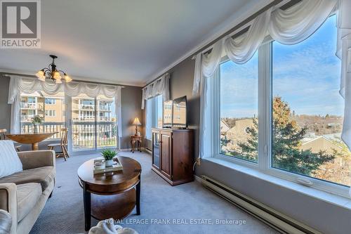 308 - 50 Rivermill Boulevard, Kawartha Lakes (Lindsay), ON - Indoor Photo Showing Living Room