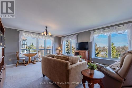 308 - 50 Rivermill Boulevard, Kawartha Lakes (Lindsay), ON - Indoor Photo Showing Living Room