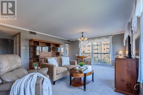 308 - 50 Rivermill Boulevard, Kawartha Lakes (Lindsay), ON - Indoor Photo Showing Living Room