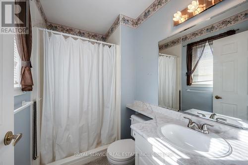 Primary 3pc ensuite - 3 Mahood Court, Selwyn, ON - Indoor Photo Showing Bathroom